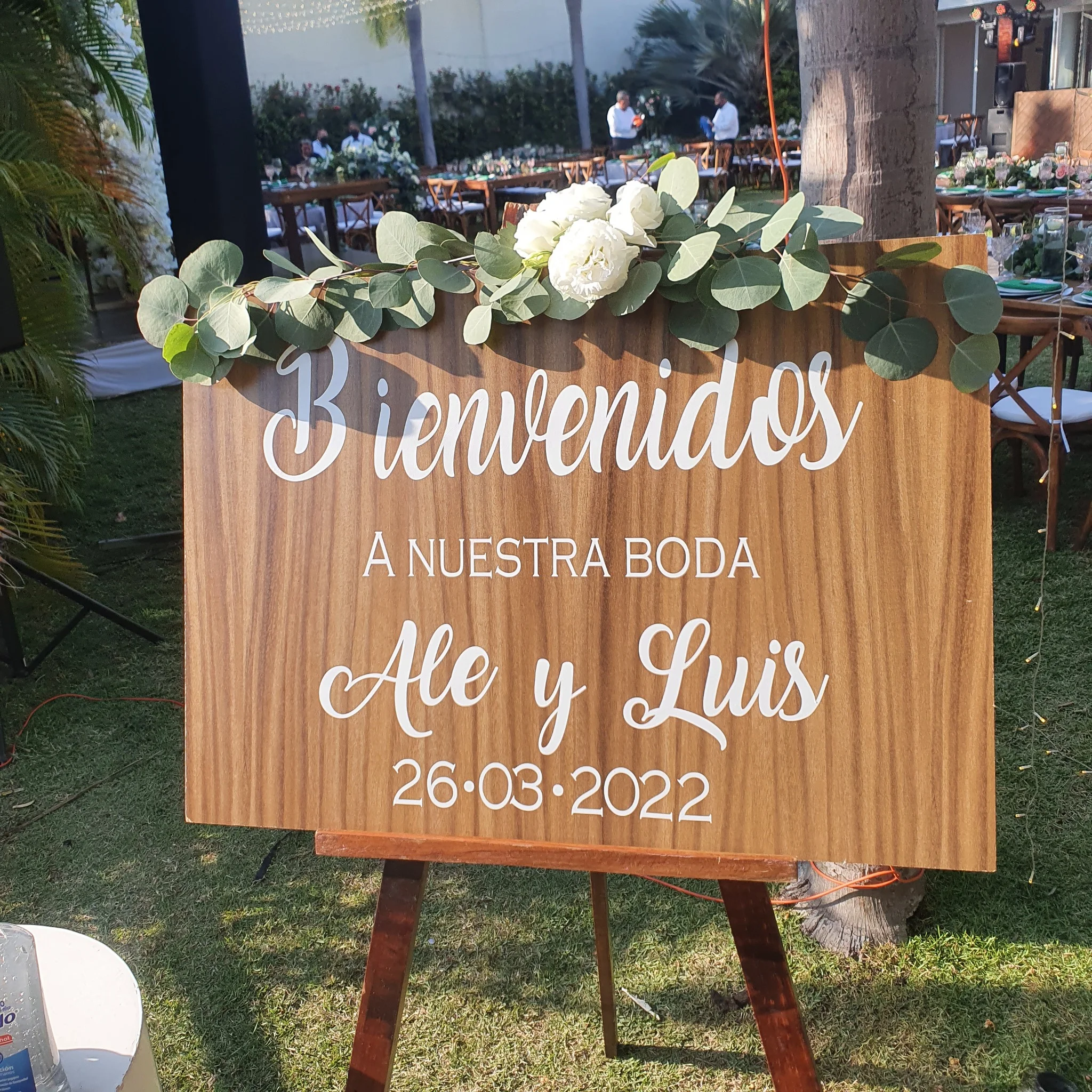 Letrero de bienvenida con flores - Obsequio Vallarta